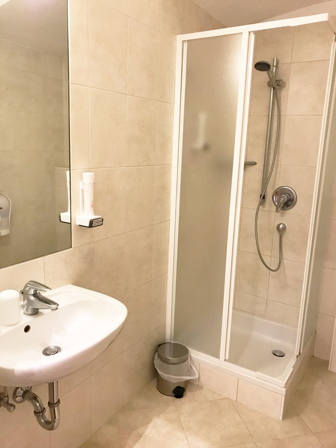 Manzoni Premium Hotel Merano Bagian luar foto